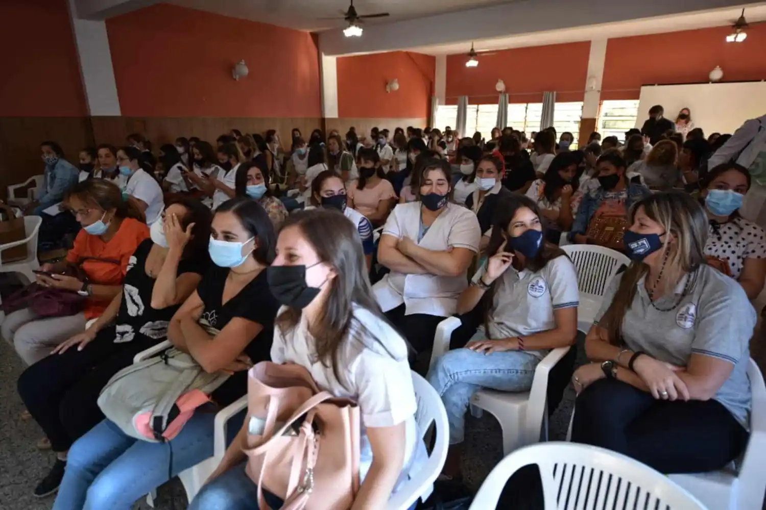 El CGE llevó adelante el primer encuentro del programa Aleer en Paraná