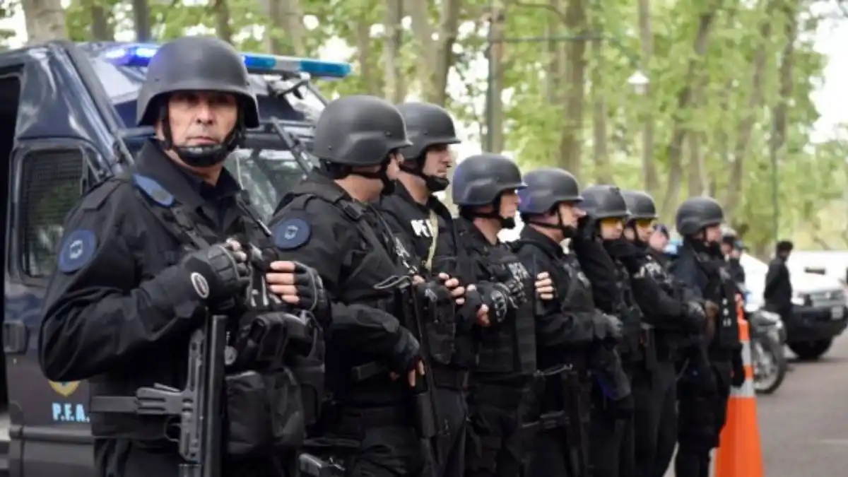 Nación envía 160 federales a Rosario para reforzar los operativos