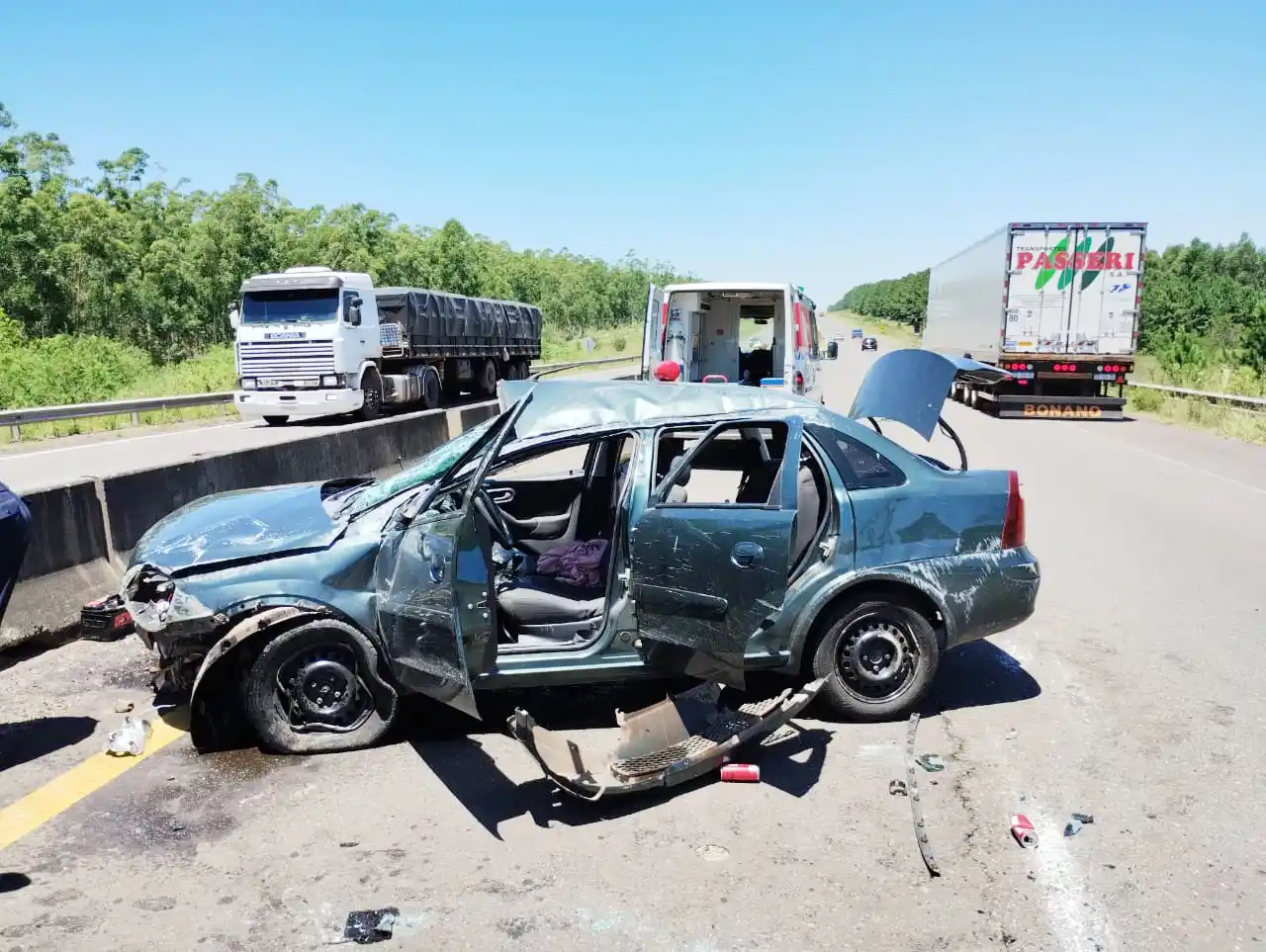 Una pareja de Brasil se accidentó en la autovía Artigas