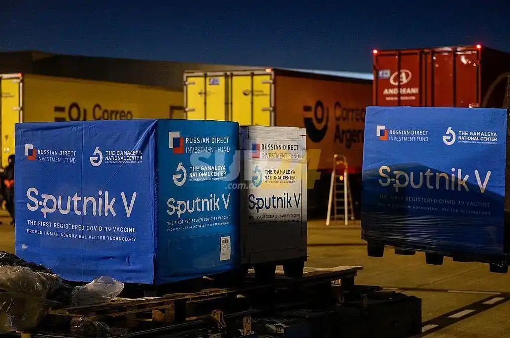 Llegaron 709 mil dosis de vacunas Sputnik V este martes a la Argentina