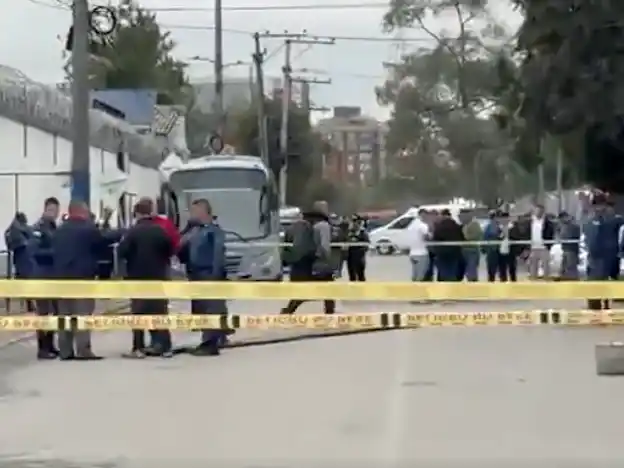 Atentado en la cárcel La Modelo de Bogotá: guardias salían de turno y fueron sorprendidos sin armas