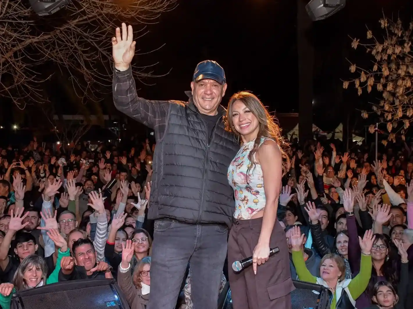 Walter Czelada y Magui Olave en el cierre musical de la jornada. Foto: Gentileza.