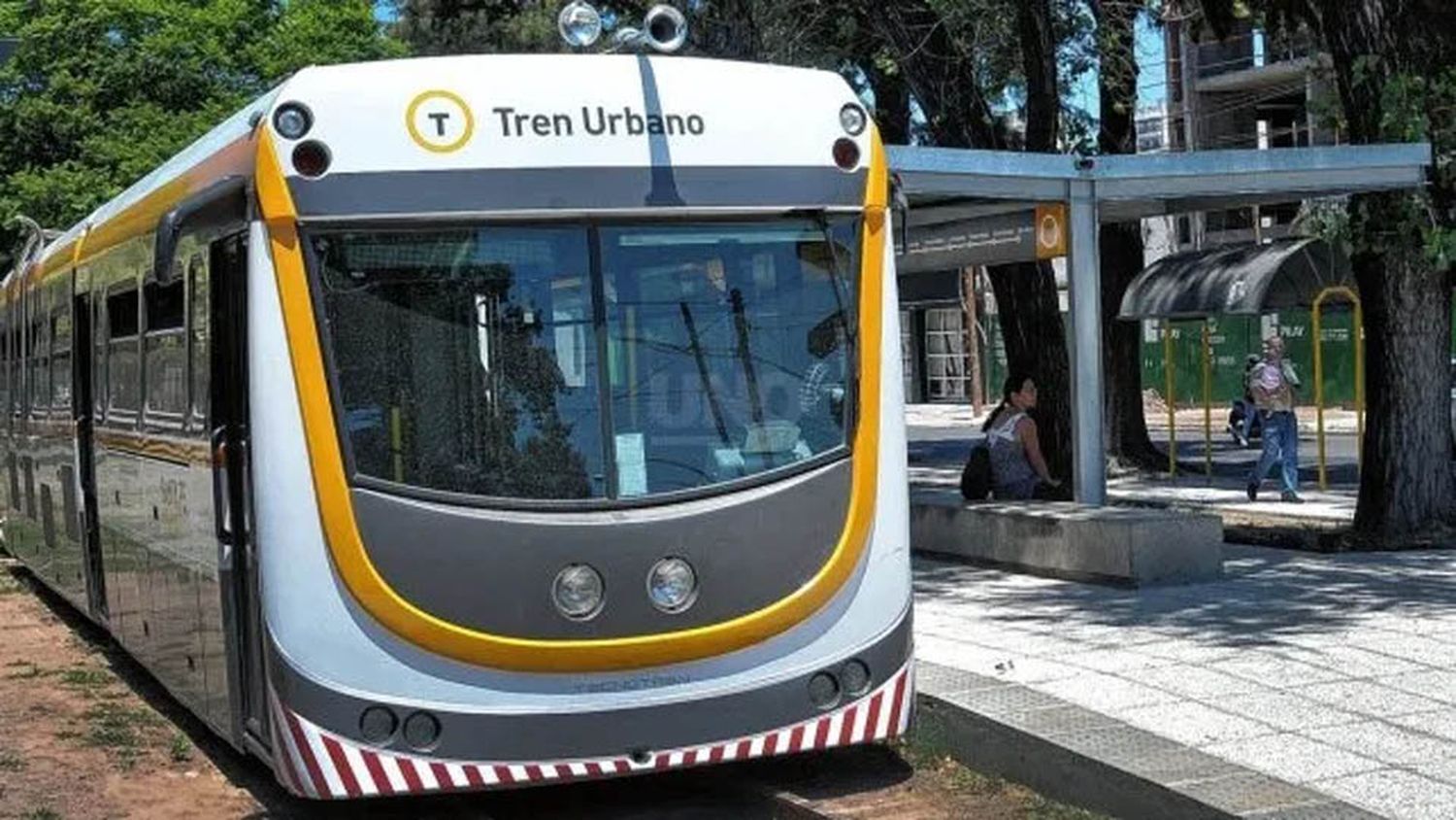 Nicolini propuso la creación de un tren urbano

y trasladar el Municipio a la zona del Campus