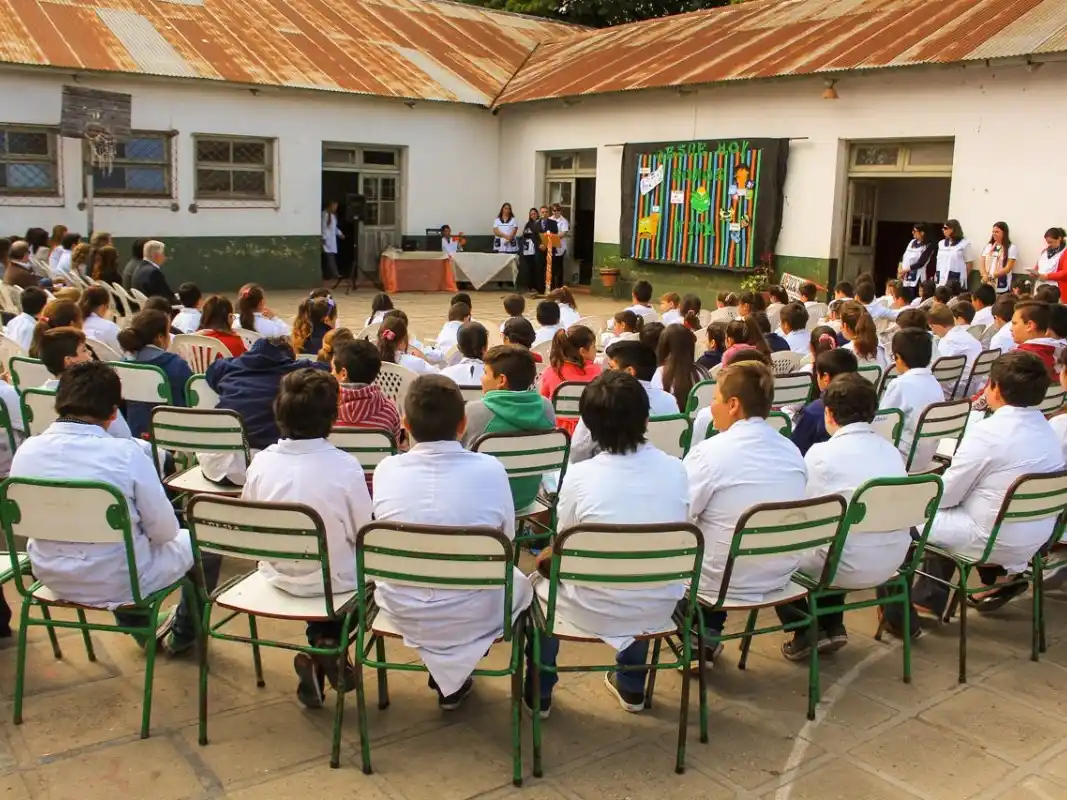 El CGE autorizó importantes aumentos en las cuotas de escuelas públicas de gestión privada