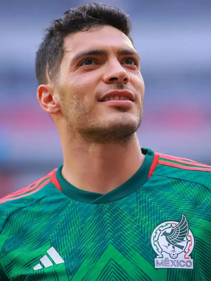 Este es el mensaje que le mandó Chicharito Hernández a Raúl Jiménez que sorprendió a México