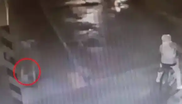 Motochorros atacaron a una enfermera y la desmayaron a golpes