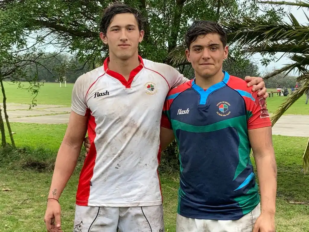 Guido Riva (Los Cardos) y Benjamín Ferrari (Los 50), dos de los tandilenses en el plantel de la Urmdp.