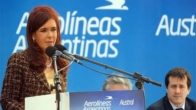 Cristina presenta nuevo avión de Aerolíneas