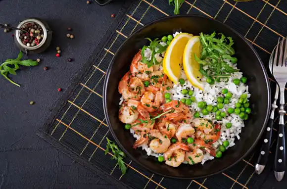 NO dieta: regular la cantidad y no prohibir alimentos