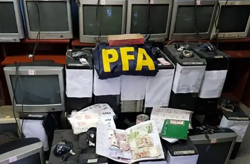 Allanamientos de la Policía Federal: hay ocho detenidos por juego clandestino