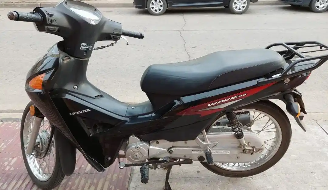 Le robaron la moto y pide colaboración para hallarla