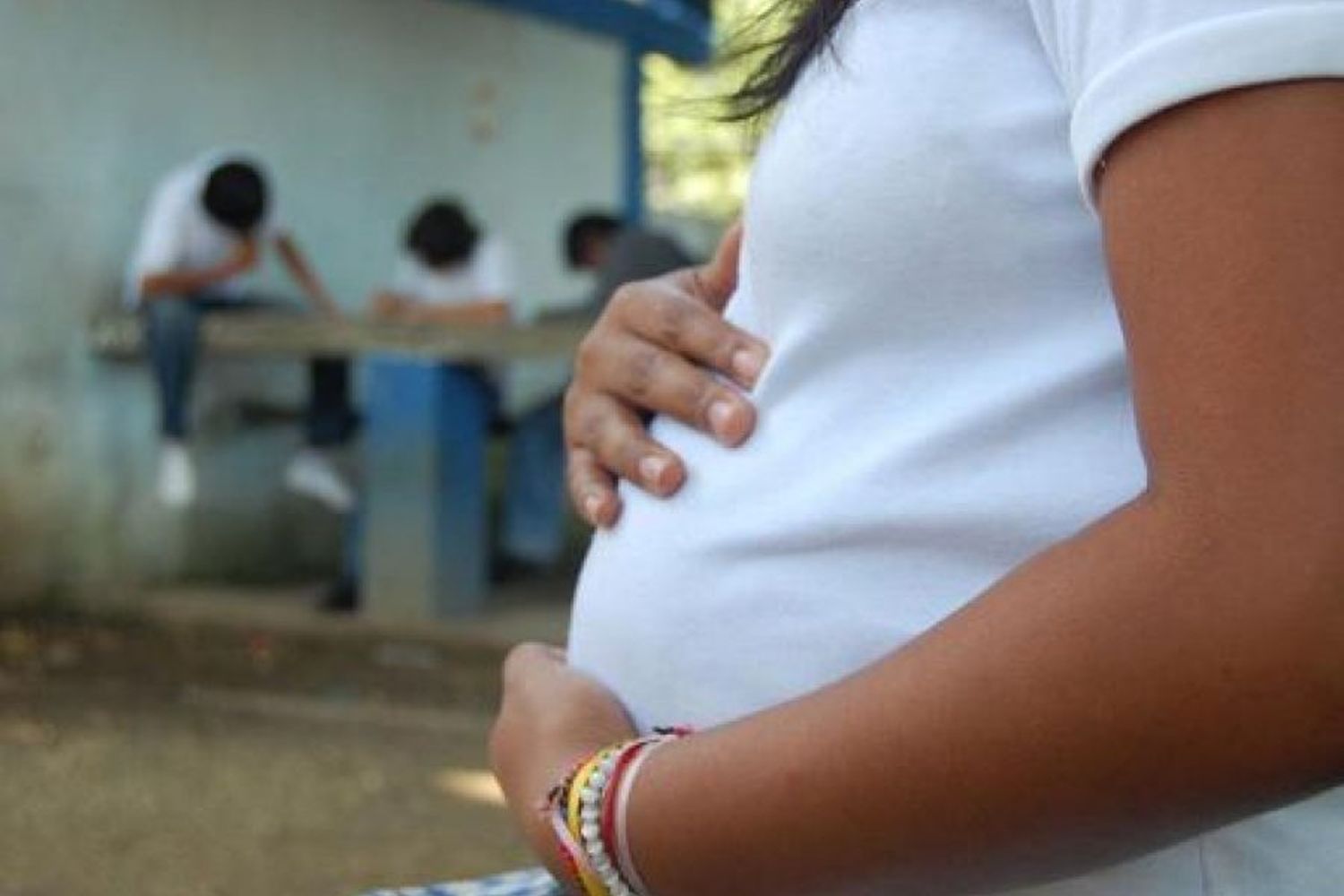 Equidad Educativa: En Rosario becarán a madres y/o embarazadas que cursan sus estudios básicos