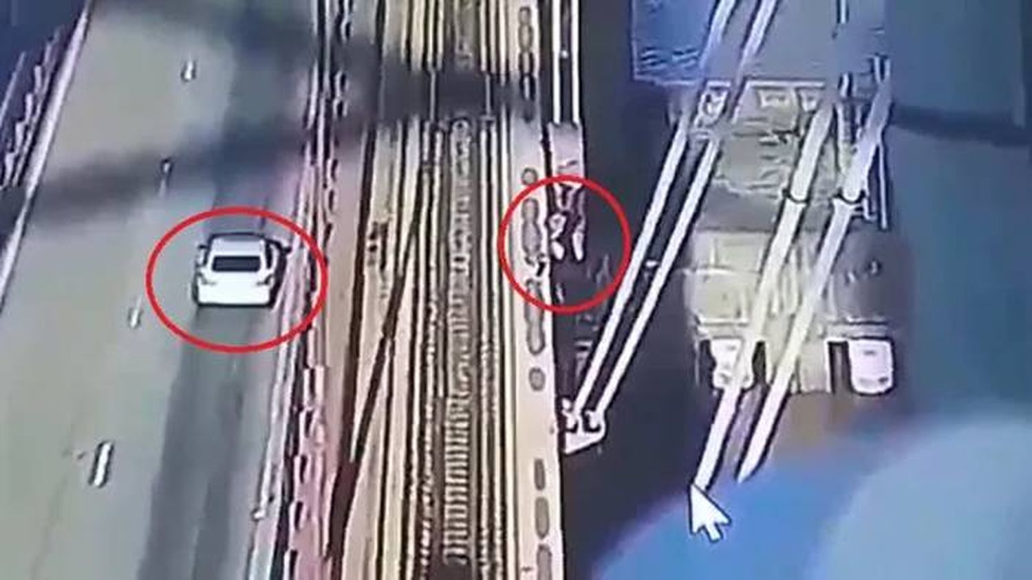 Dos hermanos se tiraron desde el puente Zárate-Brazo Largo