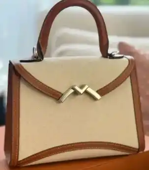 La esposa de Lionel Messi eligió un modelo de edición limitada, disponible solo en boutiques selectas de ciudades como París y Dubái/ @antonelaroccuzzo