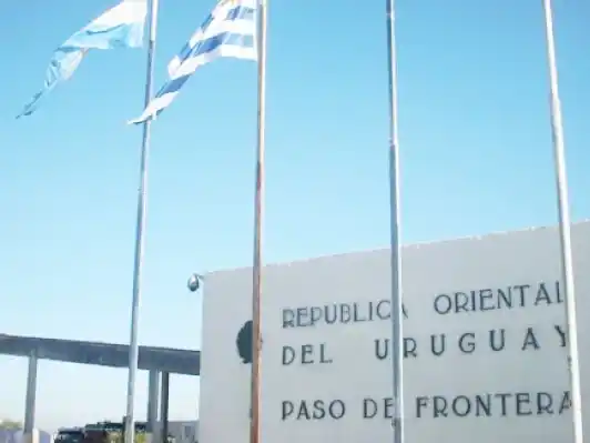 IMESI y combustibles: cambios en Uruguay vuelven a mover la frontera, pero sin efecto masivo