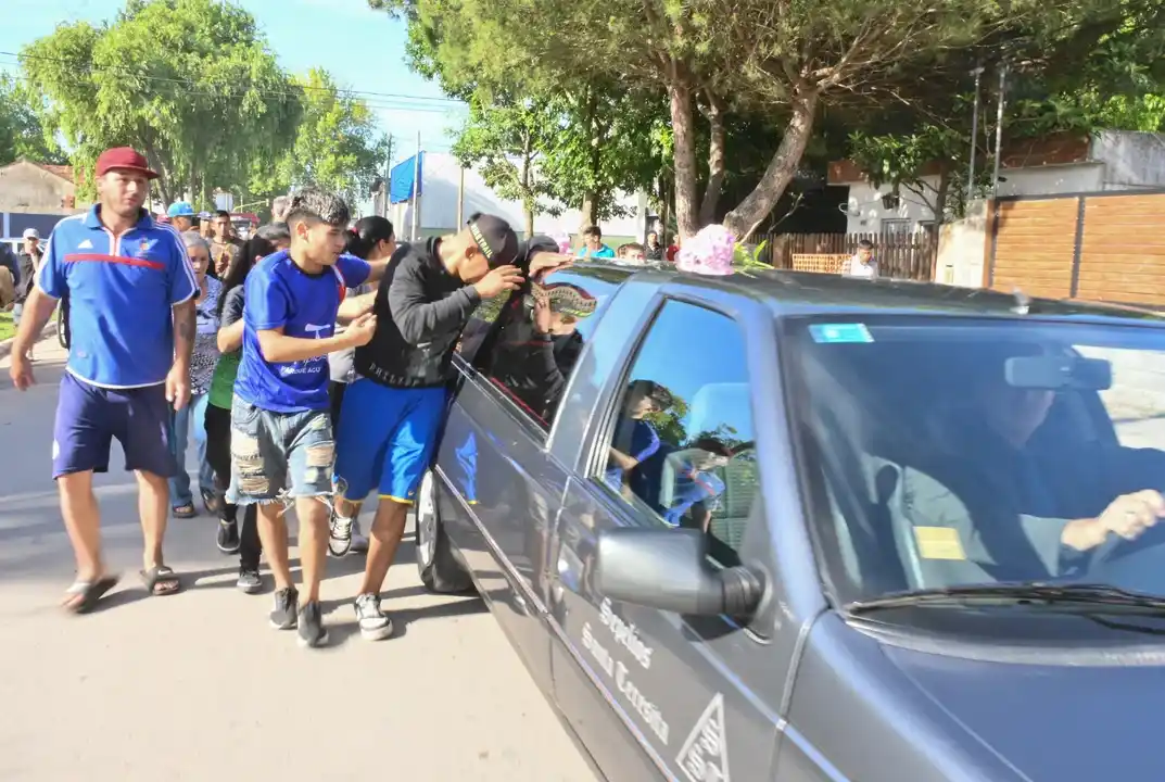 Inhumaron el cuerpo de Tomás Tello, el chico asesinado por una patota en Santa Teresita