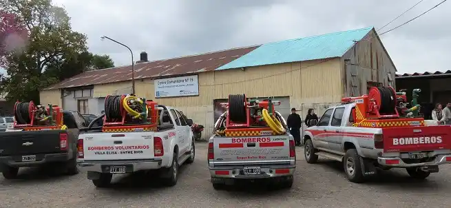 Entregaron equipos y una camioneta para ayudar a combatir incendios rurales