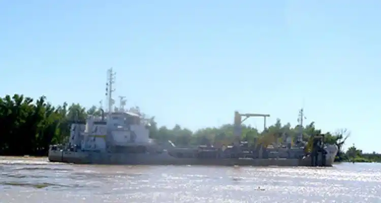 Sin consorcio y sin draga, peligra el trabajo en el puerto