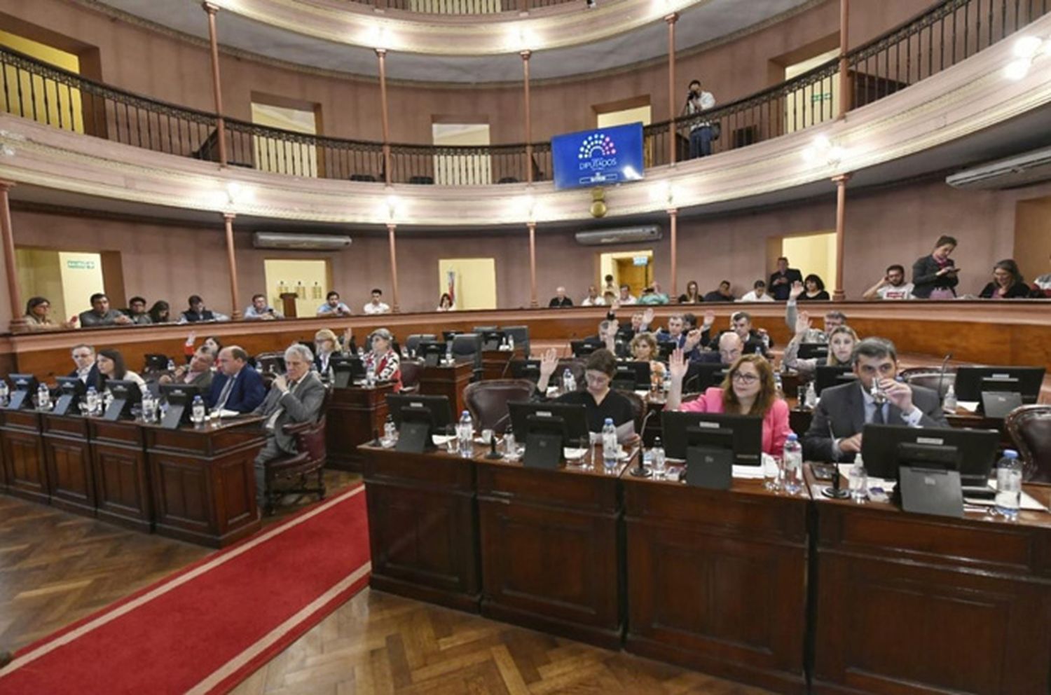 Cámara de Diputados de Entre Ríos aprueba leyes sobre donaciones y expropiaciones de inmuebles