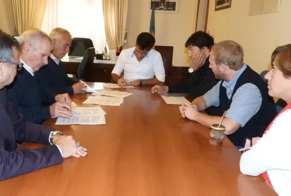 Se firmó el convenio por el Boleto Estudiantil Municipal