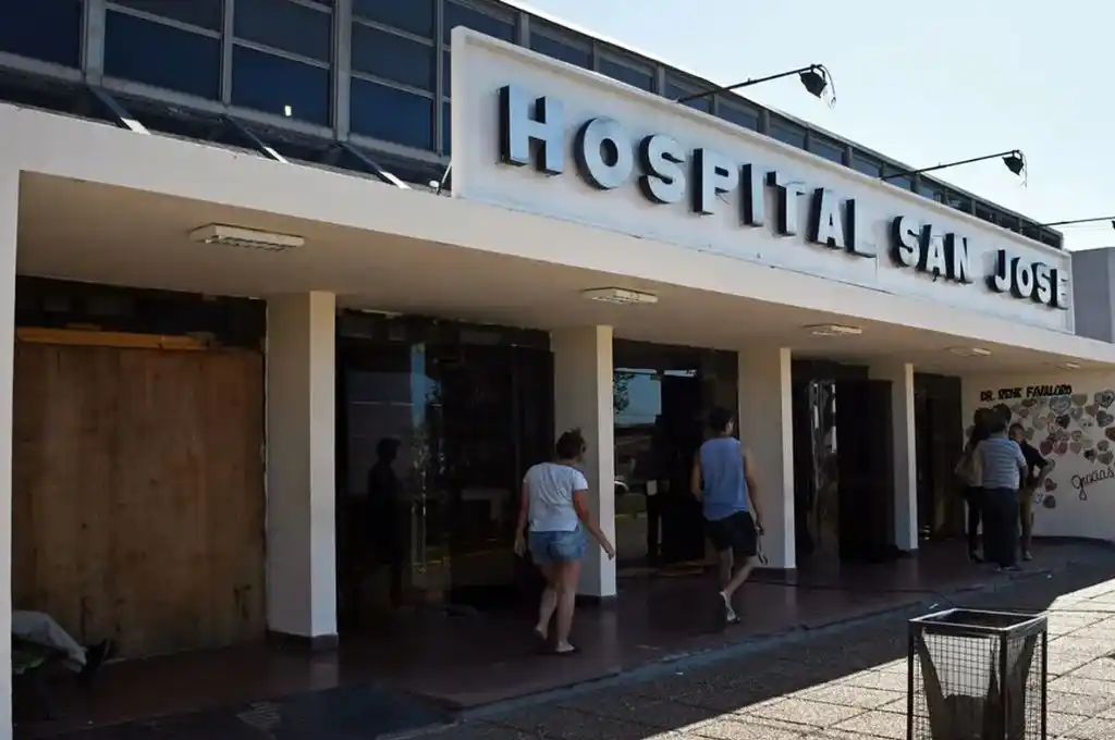 Pergamino: le quisieron robar la gorra a un adolescente, recibió un ladrillazo en la cabeza y está muy grave