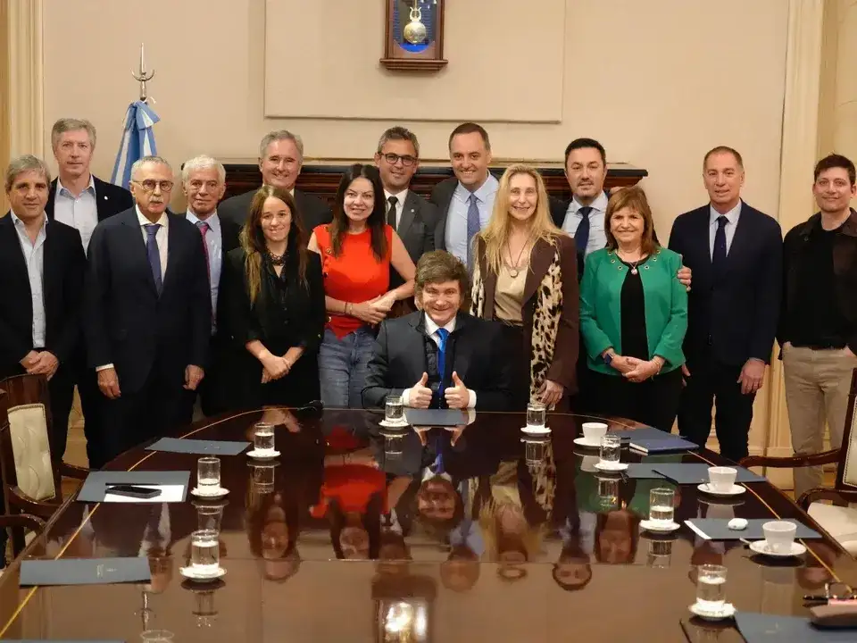 Milei reúne a su Gabinete en Casa Rosada para blindar la gestión y dar un gesto de unidad