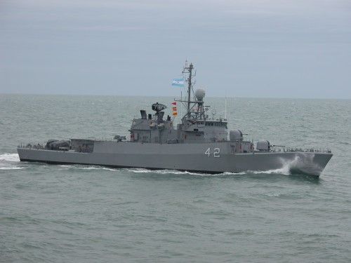 Naufragio en Brasil: Tres embarcaciones harán un barrido oceánico