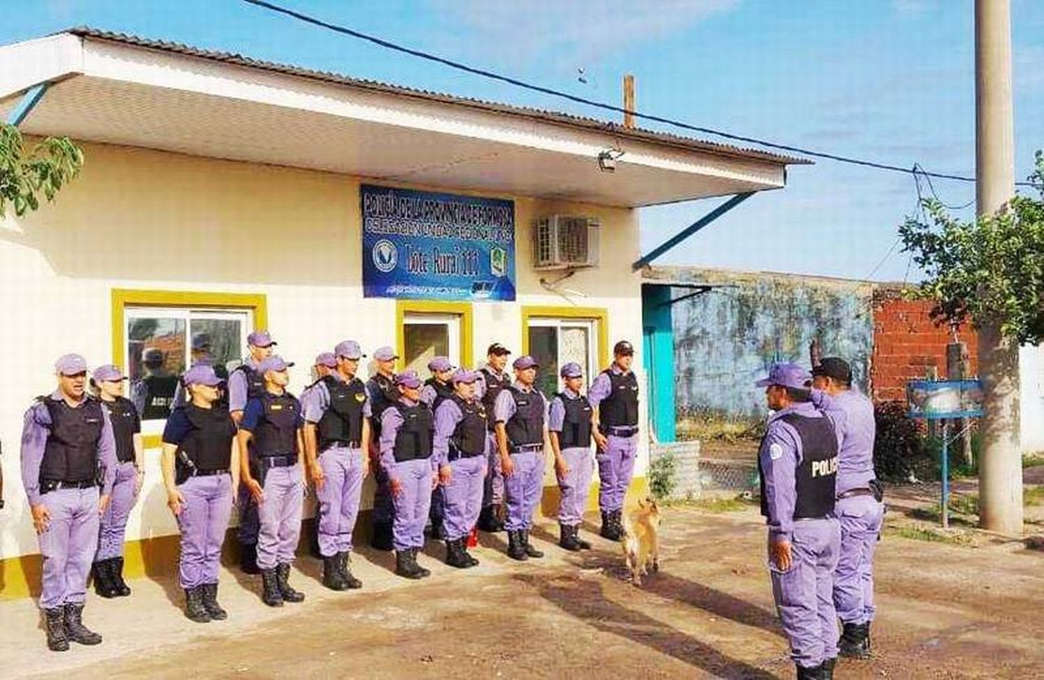 Un vecino del Lote 111 se encadenó frente a su 
casa reclamando mayor celeridad a la justicia