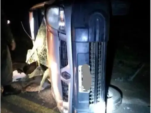 Volvían de ver a La Renga y volcaron sobre la Autovía Artigas: tuvieron que llevarlos al hospital