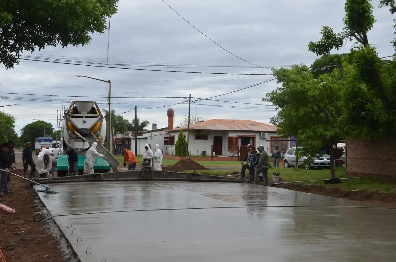 Nueva cuadra de pavimento en la ciudad.