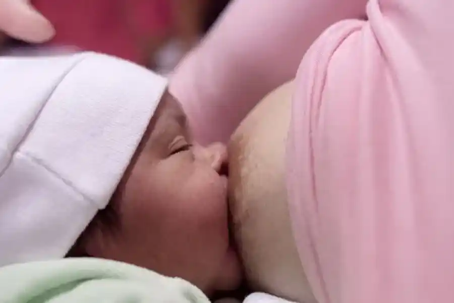 Una tendencia en aumento: tres de cada diez bebés santafesinos son anotados con el apellido de la madre y el padre