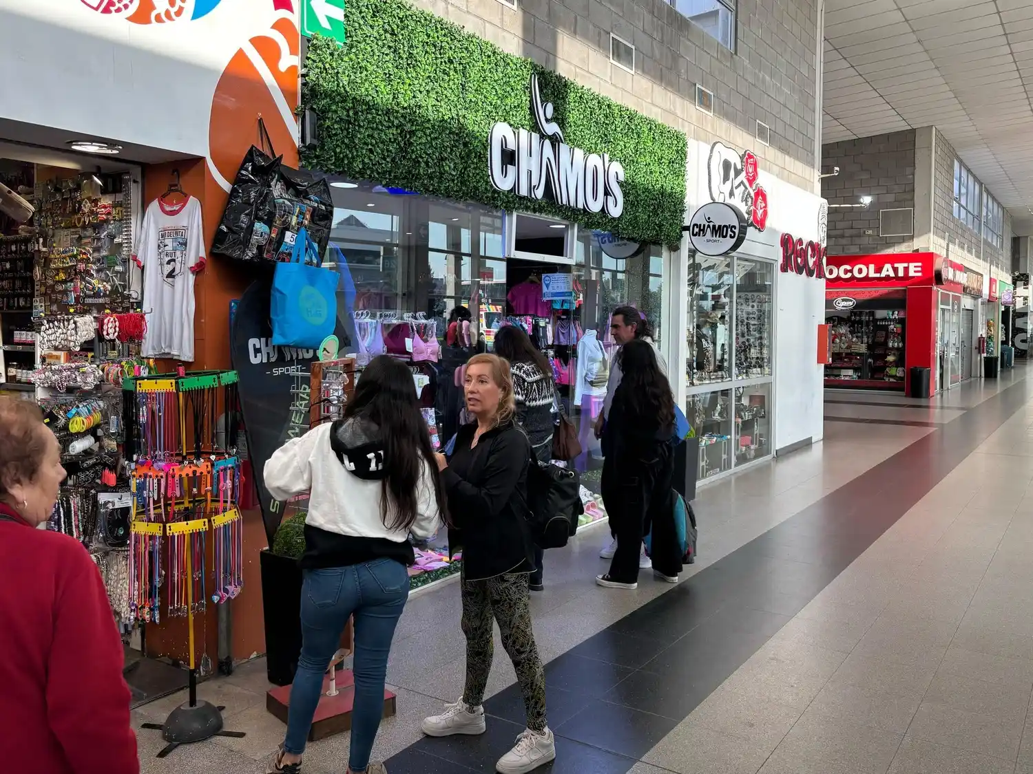 El movimiento de gente fue bueno en el comienzo del fin de semana largo.