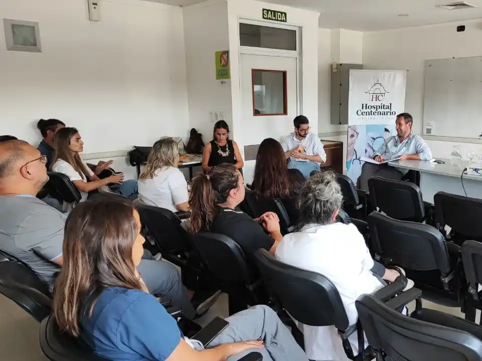 Se realizó en el Hospital Centenario Gualeguaychú un importante encuentro del equipo de Salud Mental con autoriades provinciales