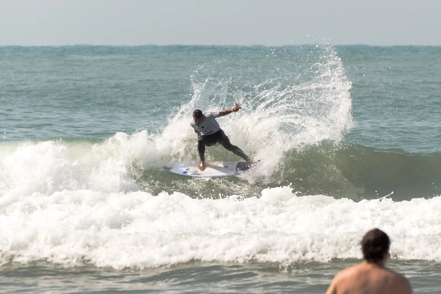Freddy Tortora: “Creemos que en 15 o 30 días se podría habilitar la práctica de surf”