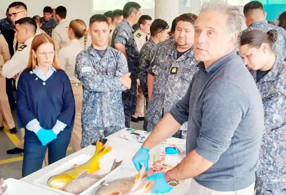 Brindaron una capacitación sobre procedimientos ante la mortandad de peces en el río Uruguay