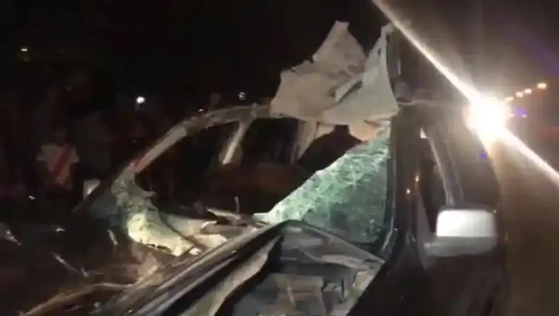 Dos muertos y un herido grave tras un choque frontal