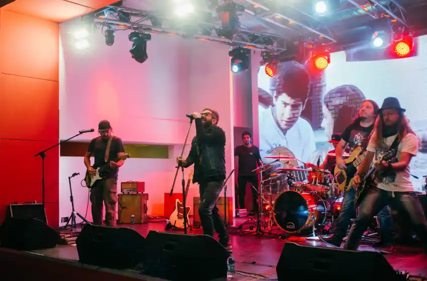 Cielo Razzo: "Nos está sucediendo eso que de jóvenes soñamos"