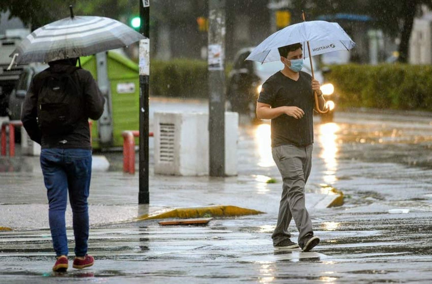 Cayeron 70 milímetros de agua en apenas 5 horas y hubo que emplear maquinaria especial para reparar daños