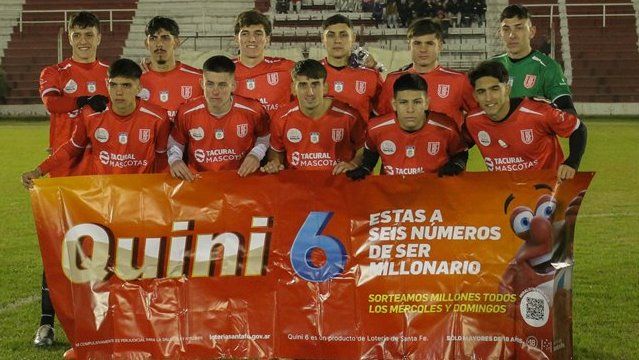 El Seleccionado de la LRF debe revertir un 0-2 ante la Liga Cañadense.Foto:LRF