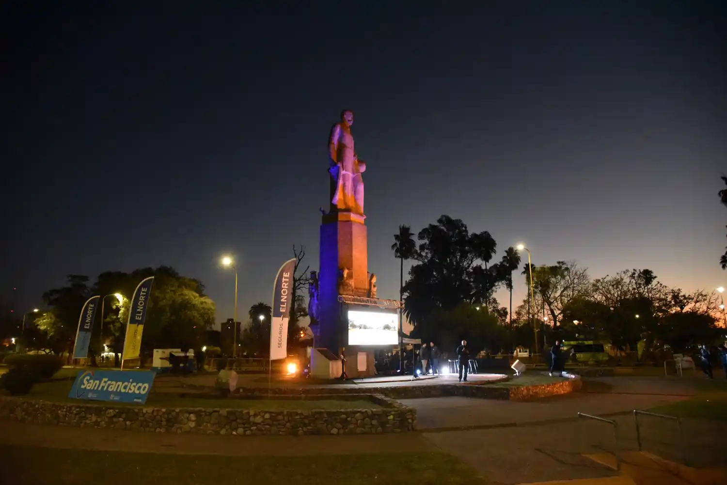 La Plaza Vélez Sarsfield promete albergar a una multitud