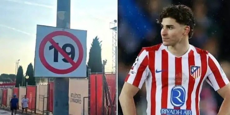 Los carteles contra Julián Álvarez.