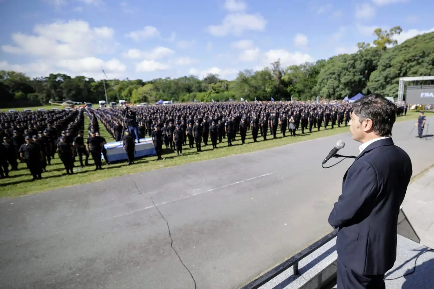 kicillof jura policías
