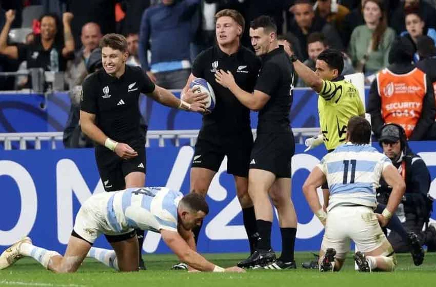 Se terminó la ilusión: Los All Blacks aplastaron a Los Pumas que se despidieron del Mundial de Rugby