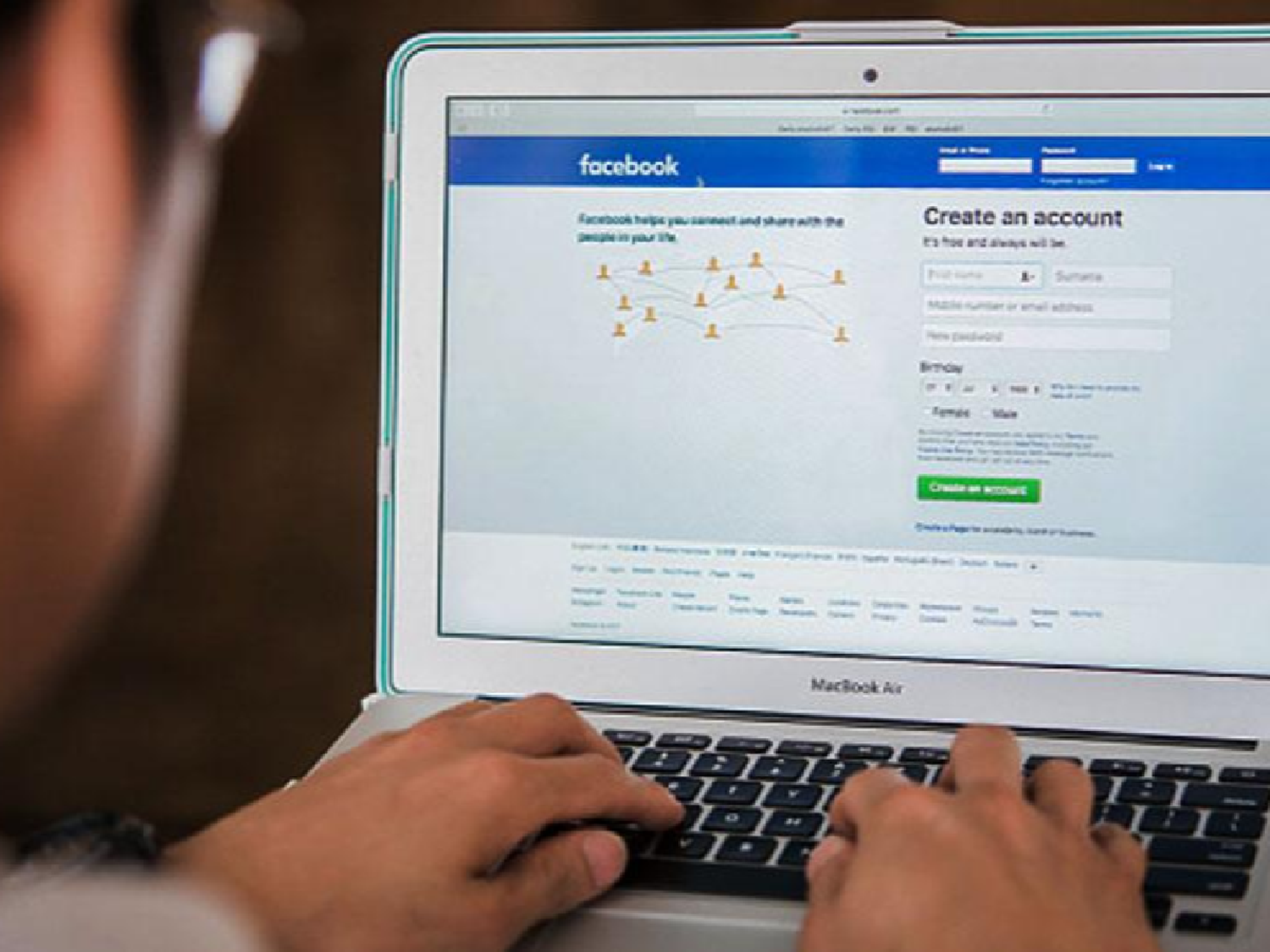 Siguen los problemas de conexión y de algunas funciones en redes sociales en todo el mundo 