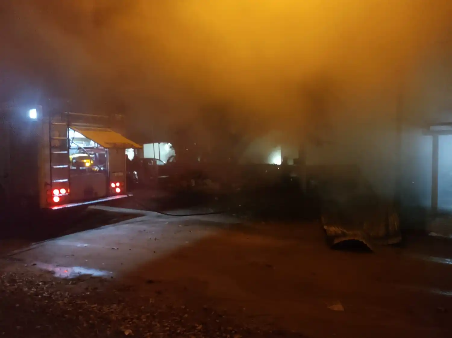 Incendio en vivienda del barrio El Martillo.