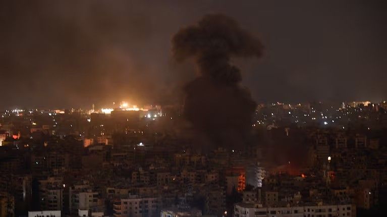 Escala la tensión: Israel asegura haber matado a otro comandante de Hezbollah en un bombardeo en Beirut