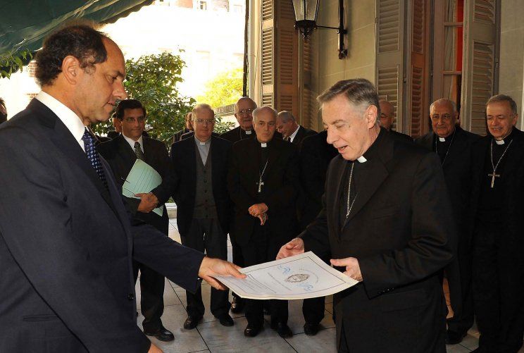 Conflicto docente: La iglesia se reunió con Scioli para abogar por "una pronta solución" 