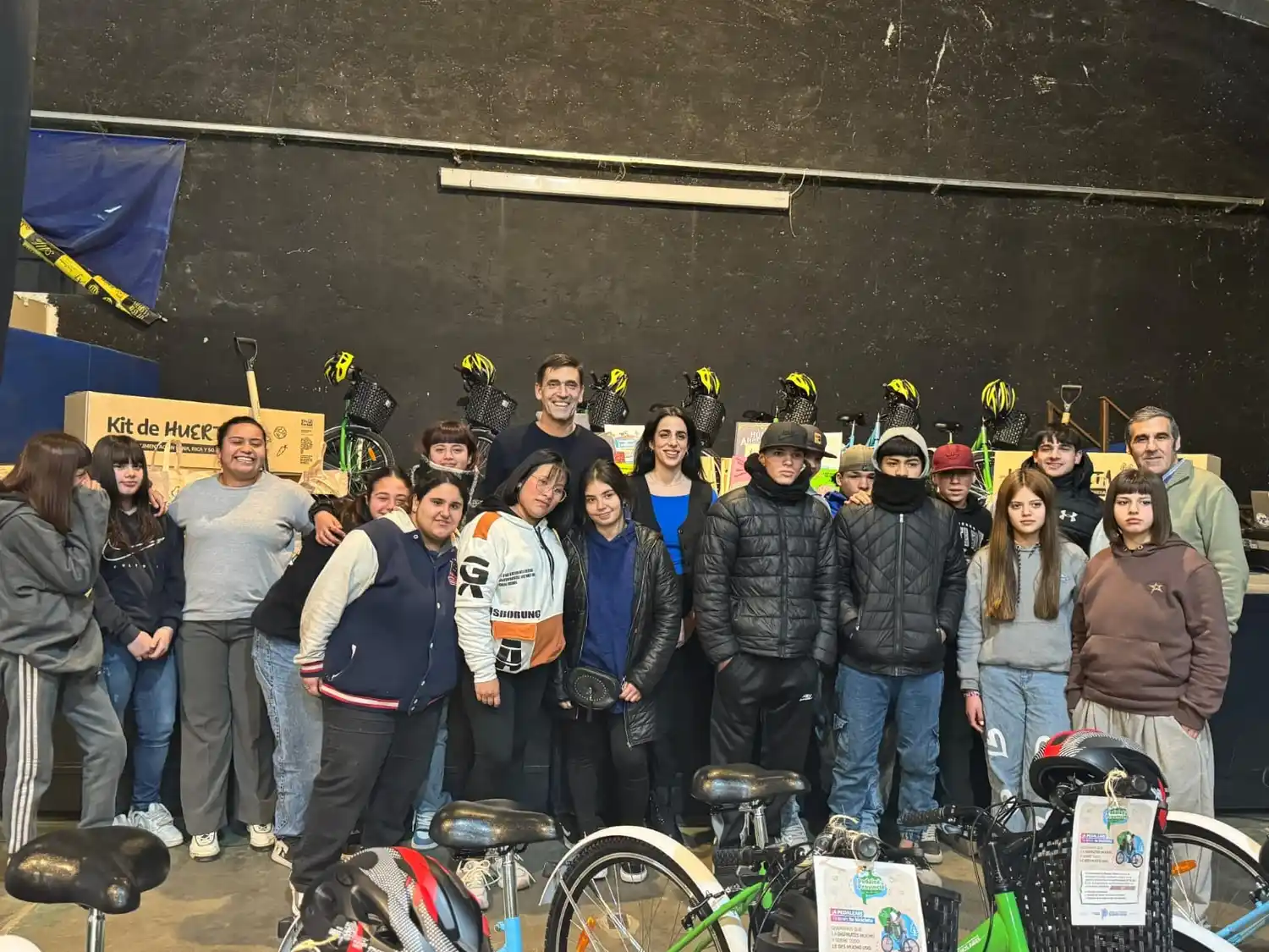 Bonaerenses por el Ambiente: 80 jóvenes tandilenses recibieron una bicicleta