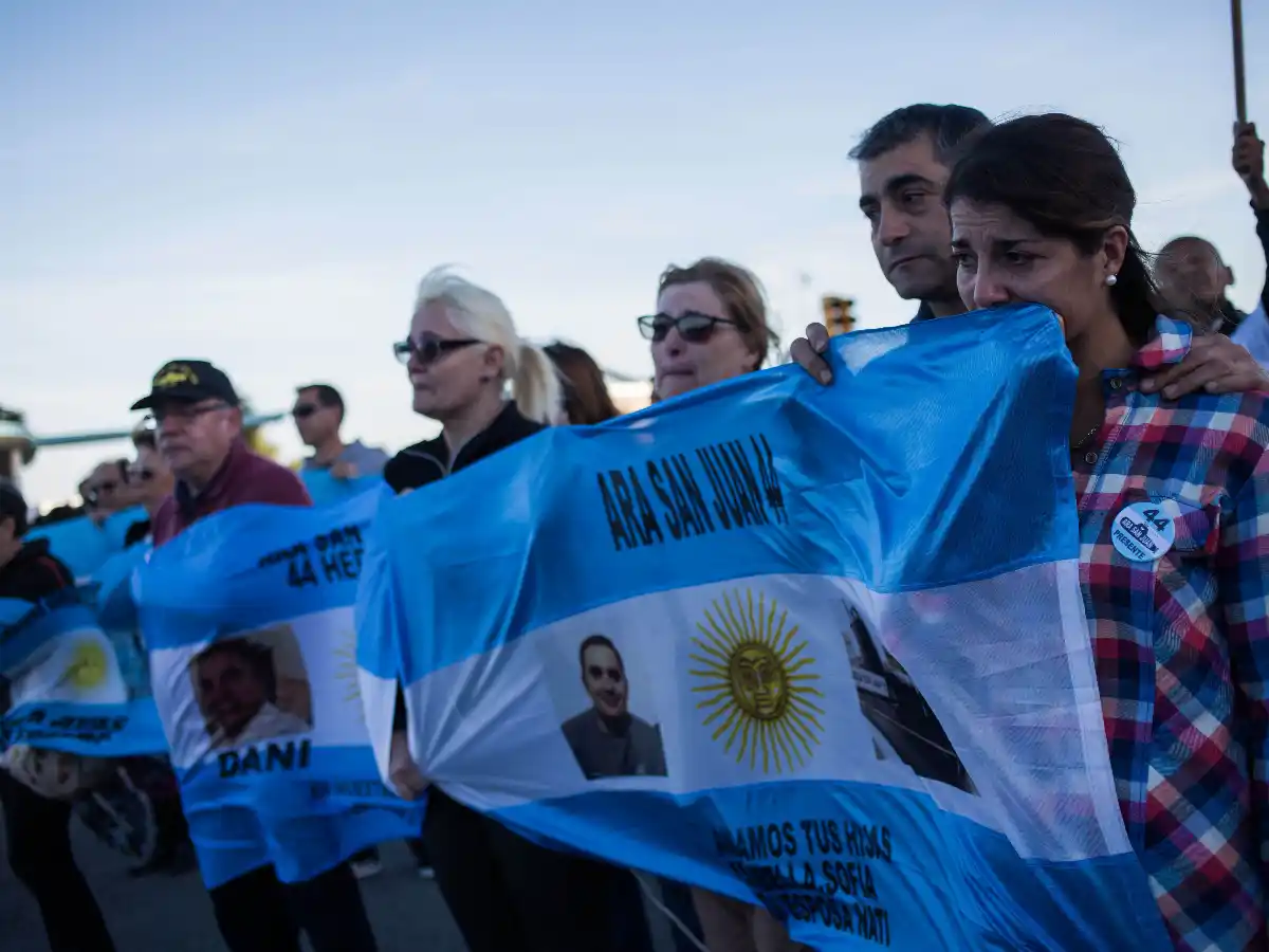 Familiares de los tripulantes del San Juan reclaman la  "contratación inmediata" de tecnología para la búsqueda   