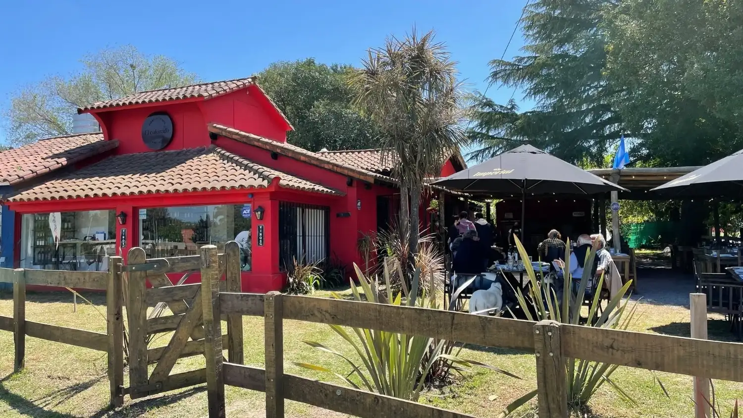 El Colorado Parrilla y vinos